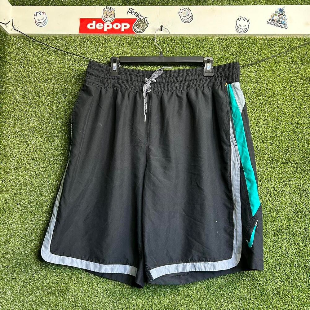 Nike Men's multi Shorts